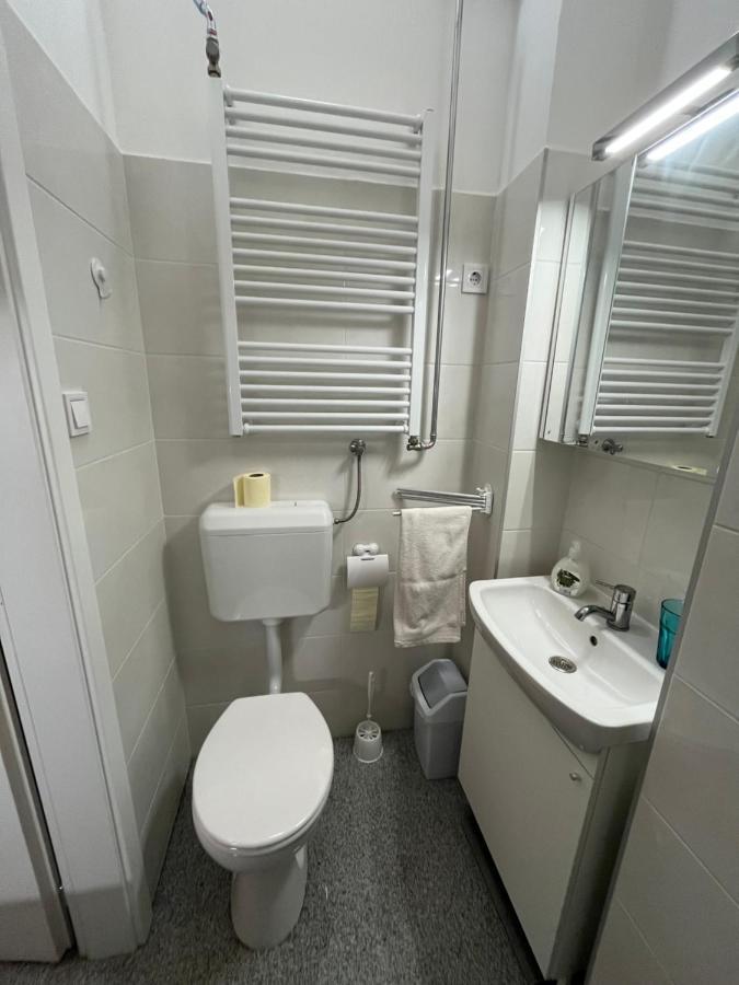 Garibaldik Apartman Apartment Будапеща Екстериор снимка
