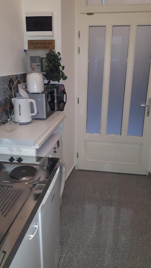Garibaldik Apartman Будапеща Екстериор снимка