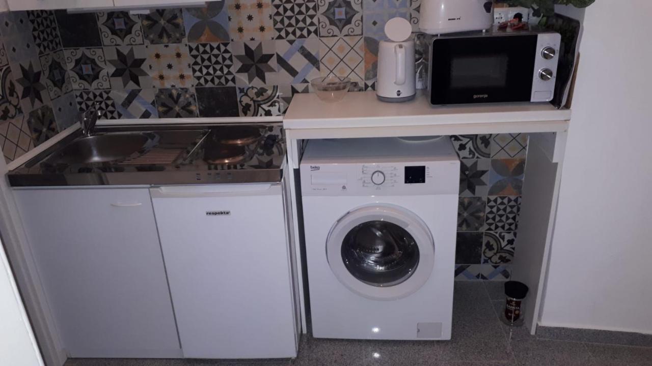 Garibaldik Apartman Apartment Будапеща Екстериор снимка